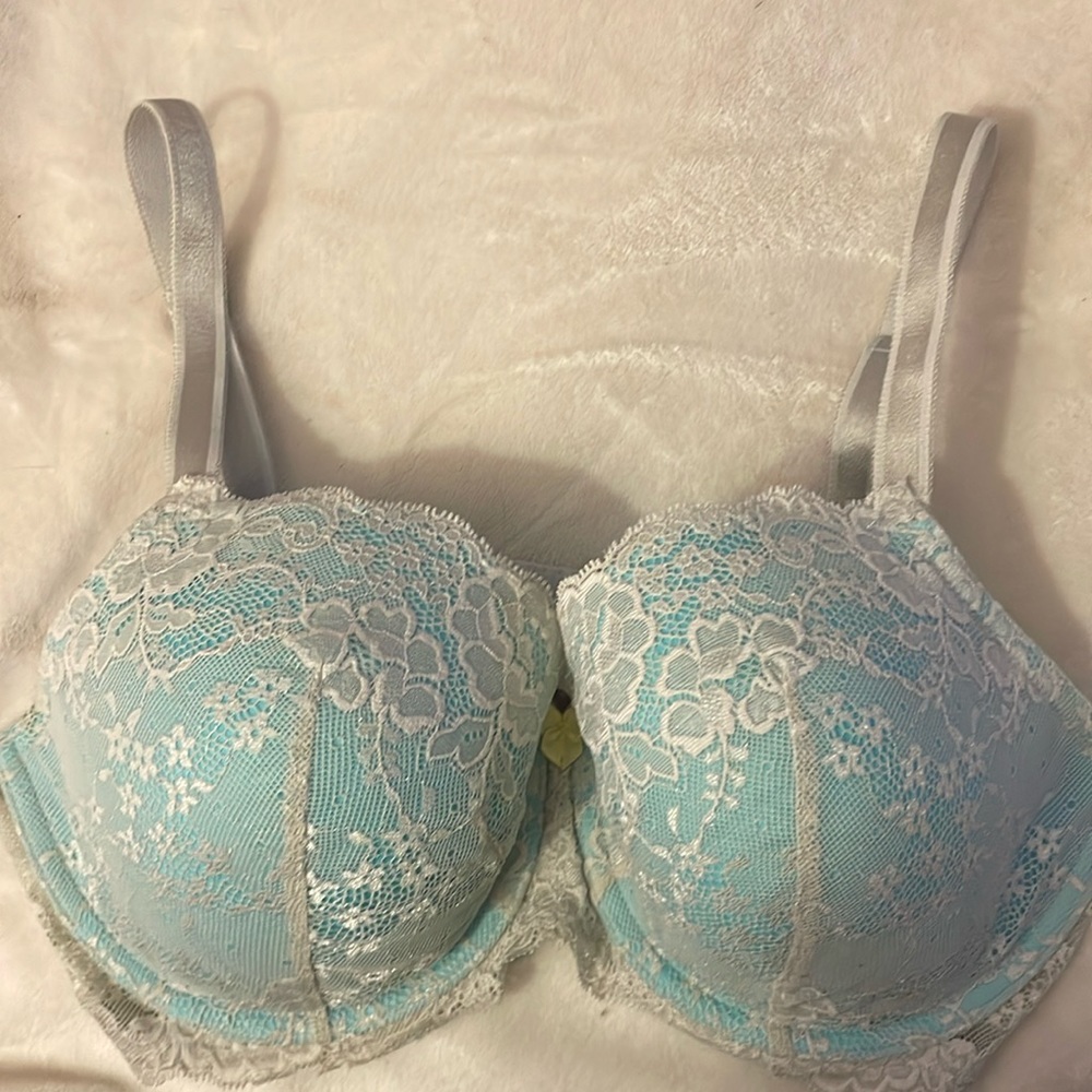 EUC Victoria’s Secret Dream Angels Lined Demi Bra